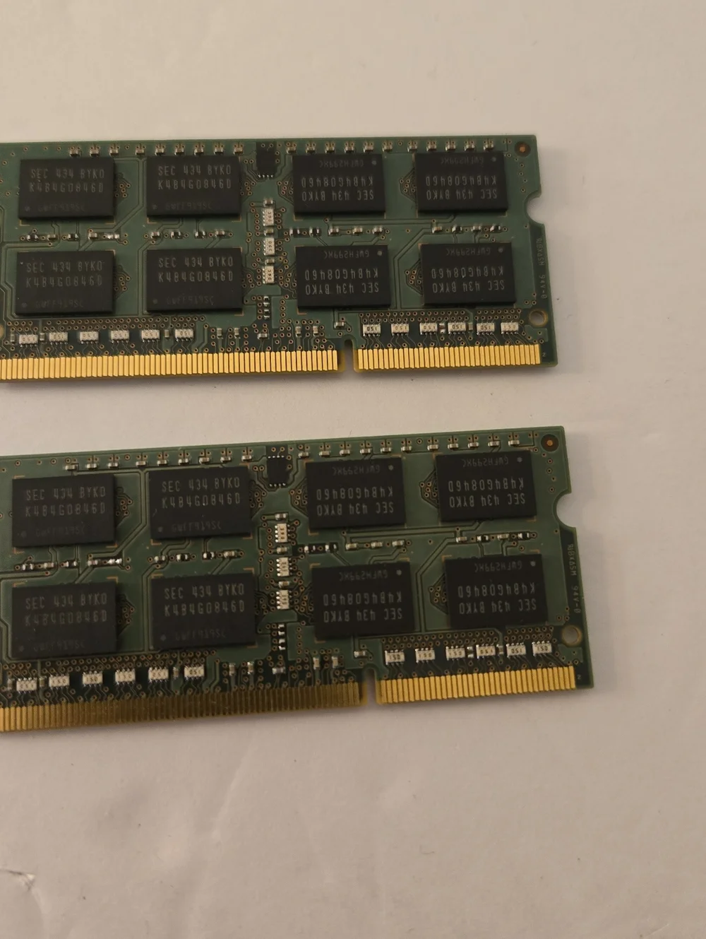 Samsung 8gb PC3L 2RX8 - 12800S -11-13-F3 Lap Top Memory RAM X2 16gb Total
